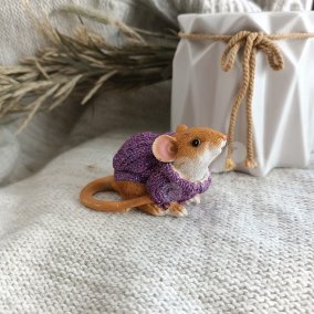 Мышь в фиолетовом 